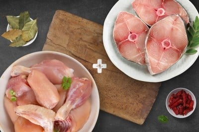 Combo: (480g Premium Chicken Skinless Curry Cut + 250g Seer Fish / Surmai / Neymeen / Vanjaram Steaks)