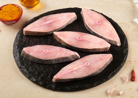 Black Pomfret (Kappu Maanji/Karutha Vavval/Katha Avolli) Medium - Steaks