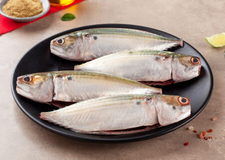 Premium Mackerel (Bangda) Medium - Whole, Cleaned