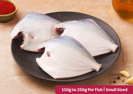 White Pomfret (Billi Maanji/Vavval/Vella Avolli) - Whole, Cleaned