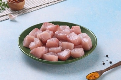 Seer Fish / King Fish / Surmai / Neymeen / Vanjaram (2kg to 5kg) - Skinless Cubes (280g to 300g Pack)